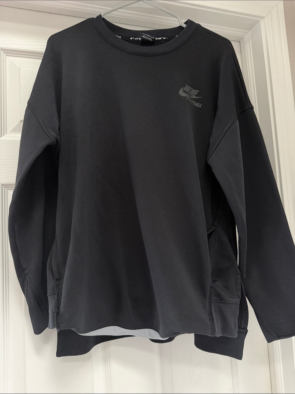 Nike Black Women’s Crewneck Pullover with Subtle Logo
